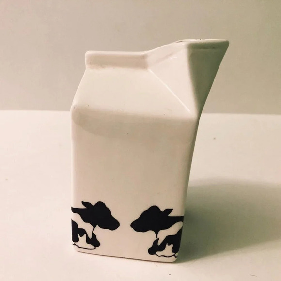 Vtg Margo 1984 Ceramic Milk Carton Creamer Farmhouse 4 Inch Tall - Picture 4 of 15